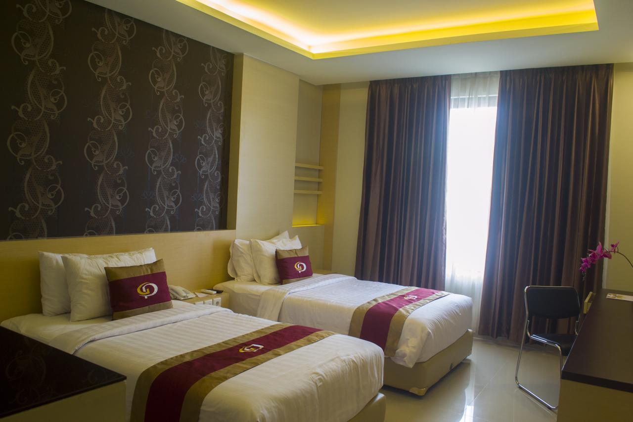 Grand Parama Hotel Tanjung Redep Exteriör bild