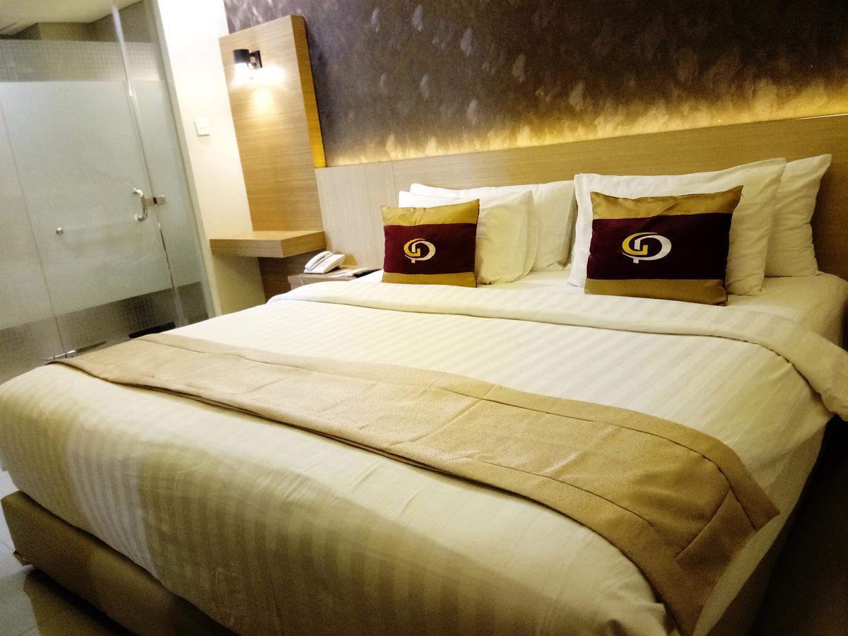 Grand Parama Hotel Tanjung Redep Exteriör bild