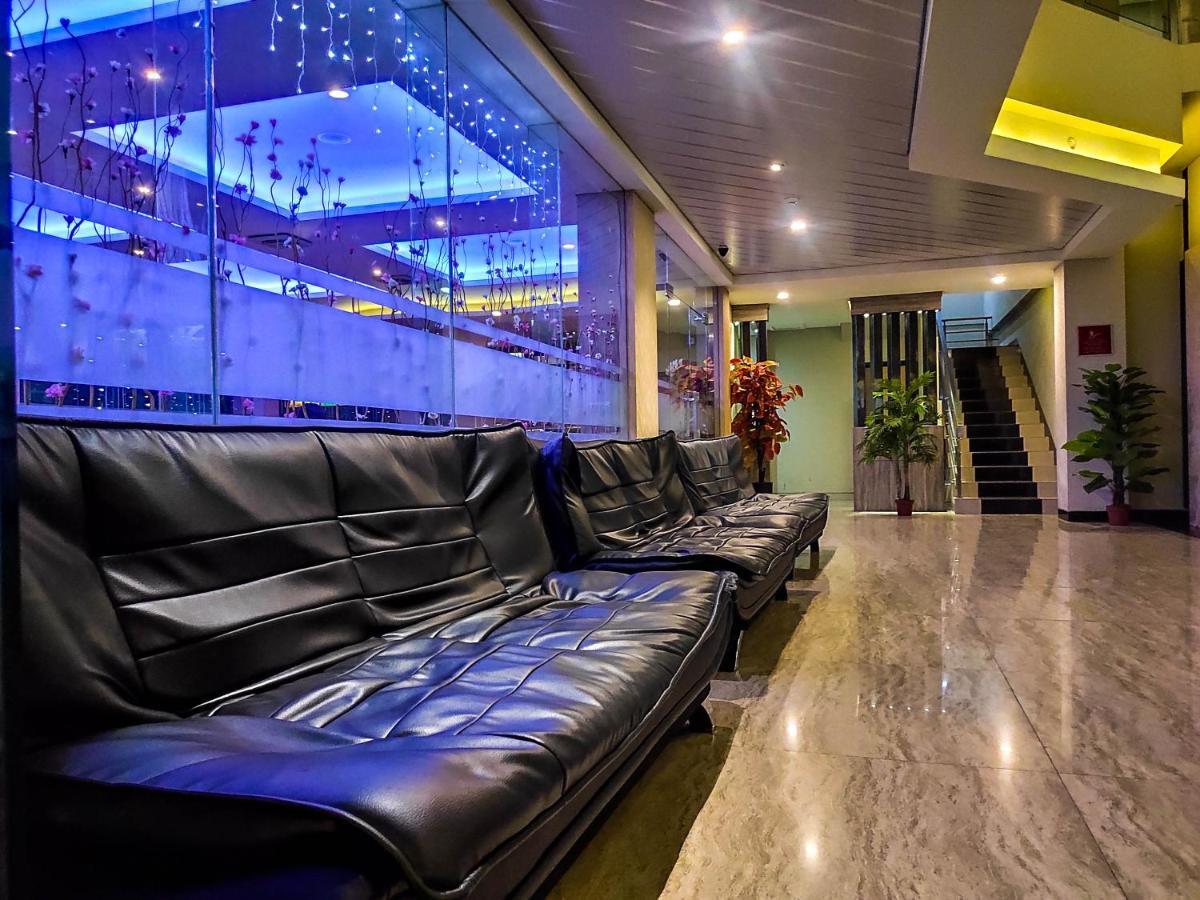Grand Parama Hotel Tanjung Redep Exteriör bild